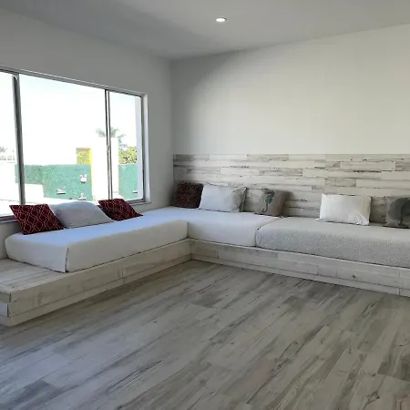 Sobe Suites In Miami Beach Exterior photo